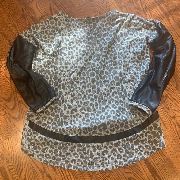 Generation Love leopard with faux leather sleeves - Picture 3 of 3
